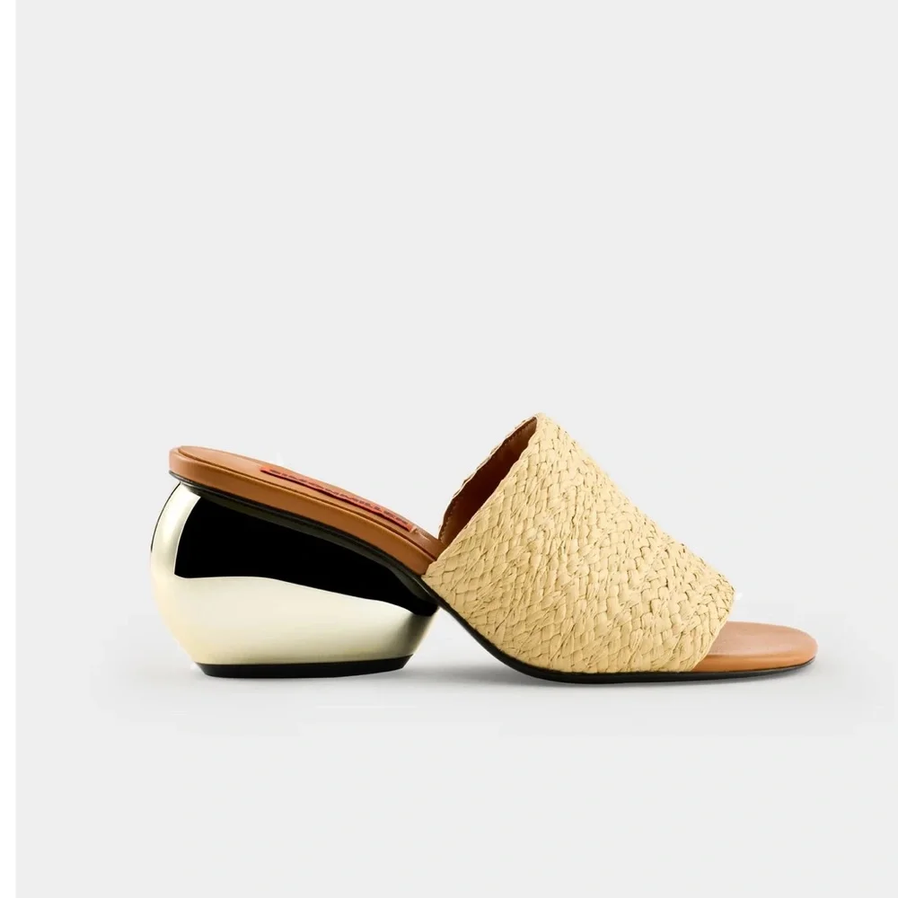 🌴NWOT SIMON MILLER BRAIDED RAFFIA MODERNO SANDAL IN GOLD/NATURAL - Picture 2 of 9